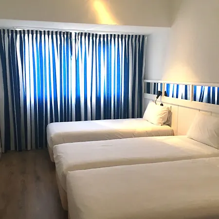 & Restaurant Marina فندق بالاموس
