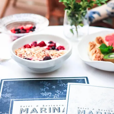 & Restaurant Marina 2*