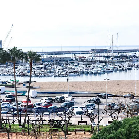 & Restaurant Marina بالاموس