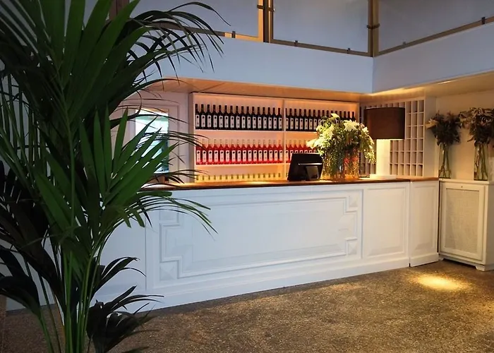 & Restaurant Marina Hotel 2*